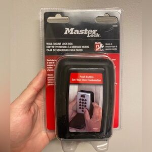 Master Lock Combination Access Wall Mount Lock Box